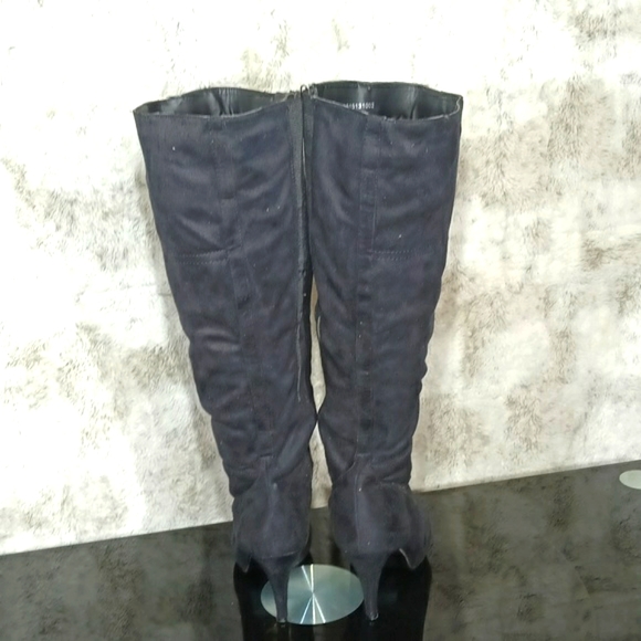 Vintage Inspired Over Knee Boots Featuring Soft Vegan Suede Size 8 - Picture 8 of 16